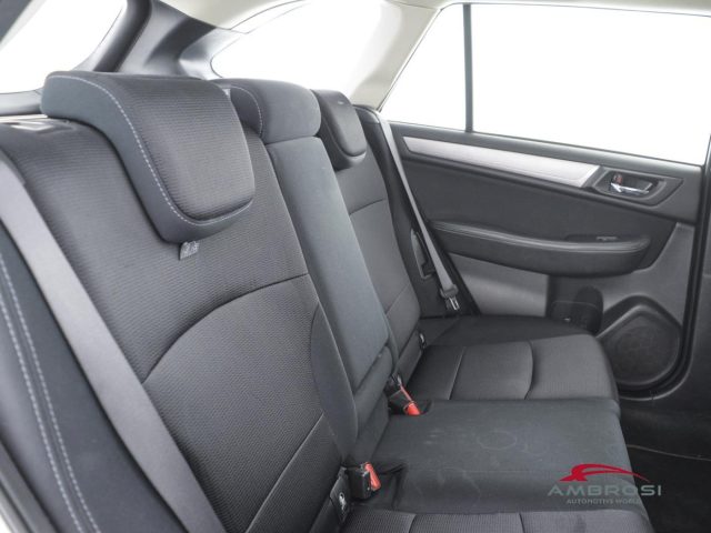 SUBARU OUTBACK usata 10