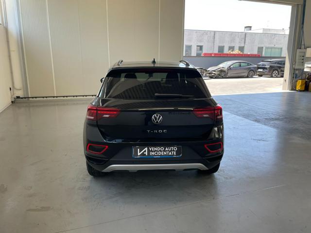 VOLKSWAGEN T-Roc usata, con Autoradio