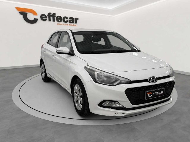 HYUNDAI i20 usata, con Airbag laterali