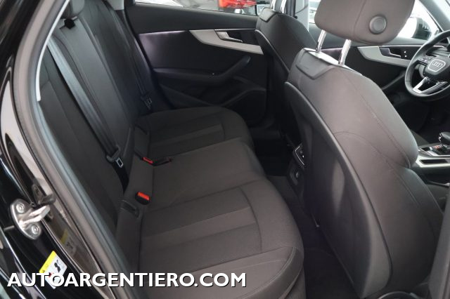 AUDI A4 usata, con Fari direzionali