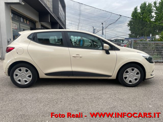 RENAULT Clio usata, con Controllo trazione