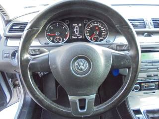 VOLKSWAGEN Passat usata 25