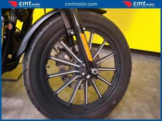 HARLEY-DAVIDSON 883 Iron usata 10