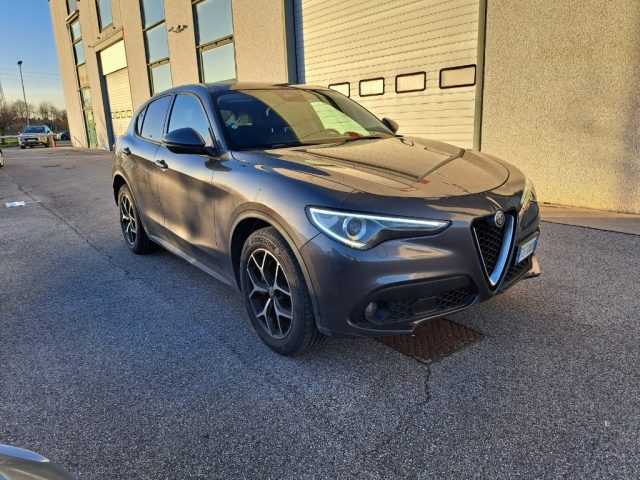 ALFA ROMEO Stelvio usata, con Alzacristalli elettrici