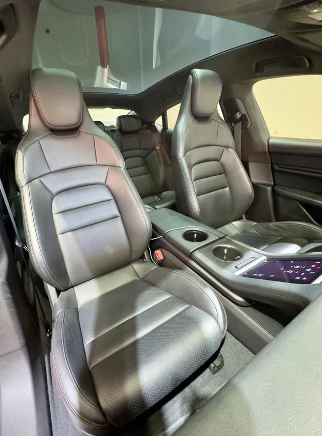 PORSCHE Taycan usata, con Controllo automatico clima