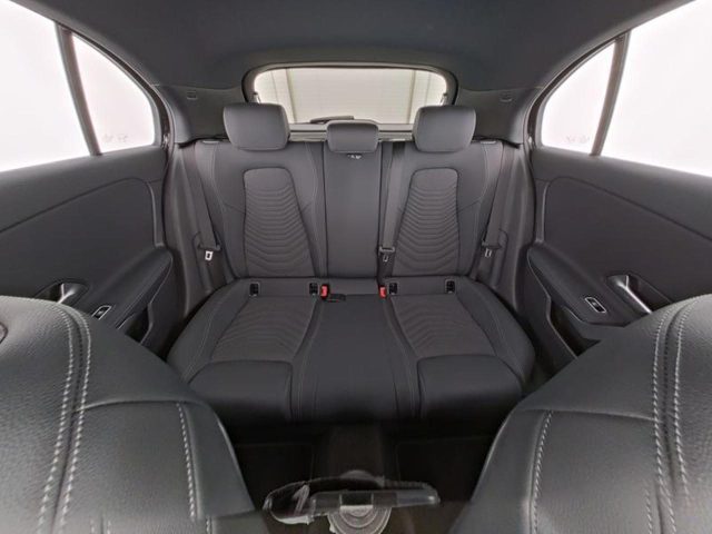 MERCEDES-BENZ A 180 usata, con Controllo automatico clima