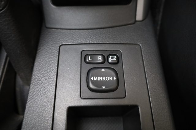 TOYOTA RAV 4 usata, con Sensori di parcheggio posteriori
