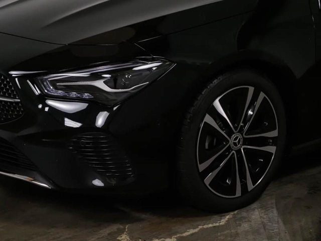 MERCEDES-BENZ CLA 180 usata, con Alzacristalli elettrici