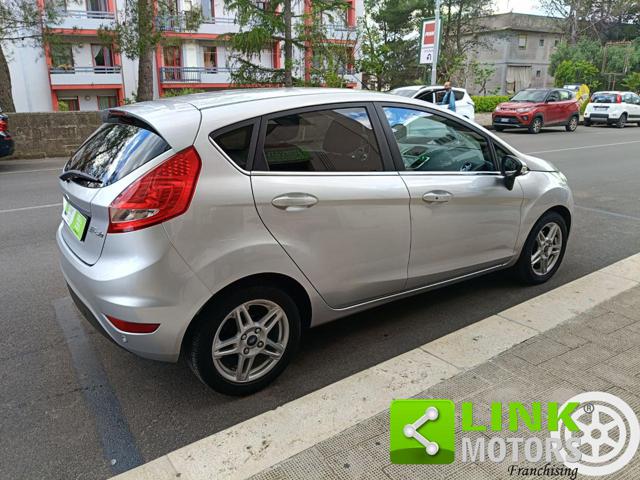FORD Fiesta usata, con Autoradio