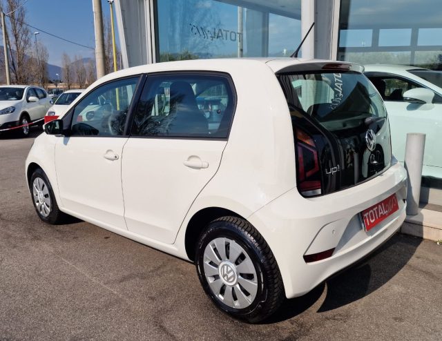VOLKSWAGEN up! usata, con Autoradio