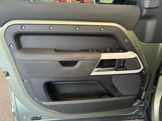 LAND ROVER Defender usata, con Alzacristalli elettrici
