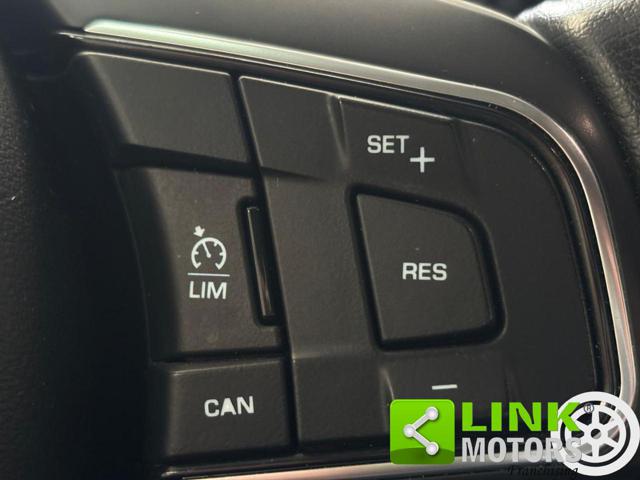 JAGUAR E-Pace usata, con Sedile posteriore sdoppiato