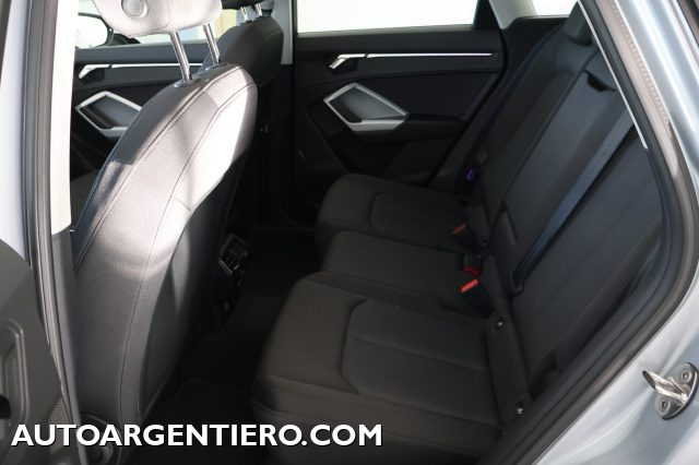 AUDI Q3 usata, con Sensori di parcheggio posteriori
