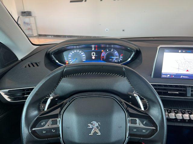 PEUGEOT 5008 usata, con Boardcomputer