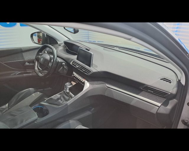 PEUGEOT 3008 usata 25