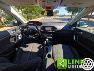 PEUGEOT 308 usata, con Volante in pelle