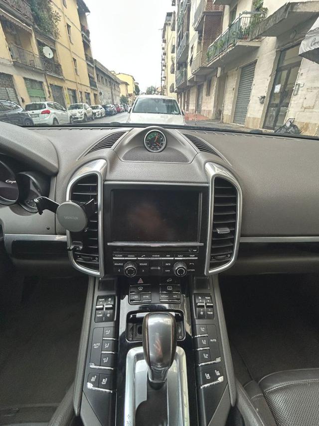 PORSCHE Cayenne usata, con USB