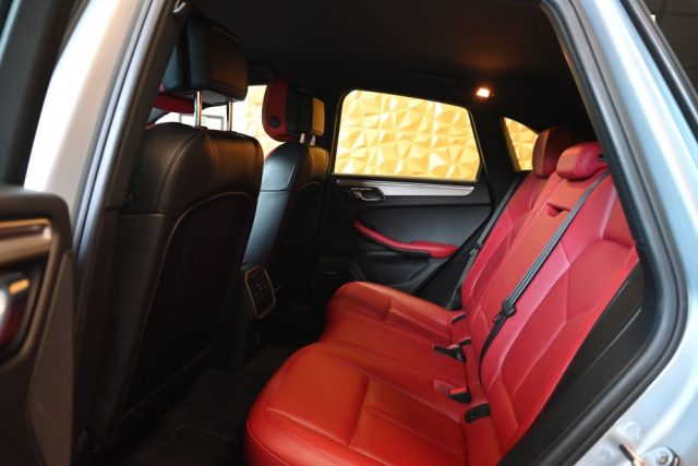 PORSCHE Macan usata 24