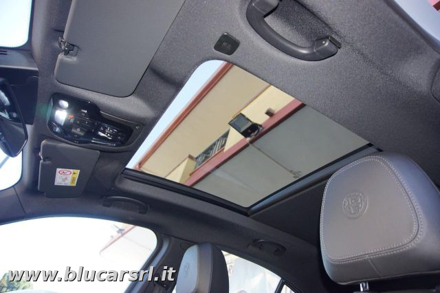 ALFA ROMEO Stelvio usata, con Autoradio digitale