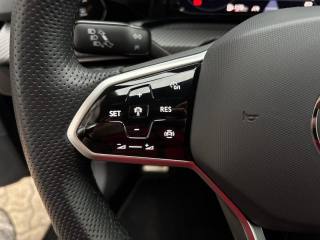 VOLKSWAGEN Golf usata, con USB