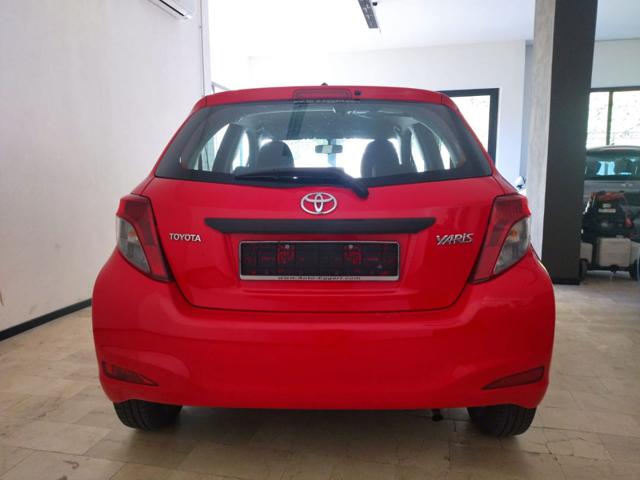 TOYOTA Yaris usata, con Alzacristalli elettrici
