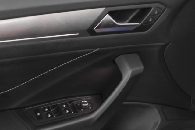 VOLKSWAGEN T-Roc usata, con Immobilizzatore elettronico