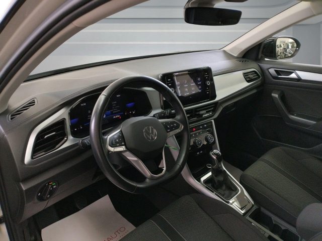 VOLKSWAGEN T-Roc usata 17