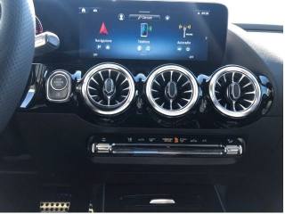 MERCEDES-BENZ GLA 200 usata, con Sedile posteriore sdoppiato