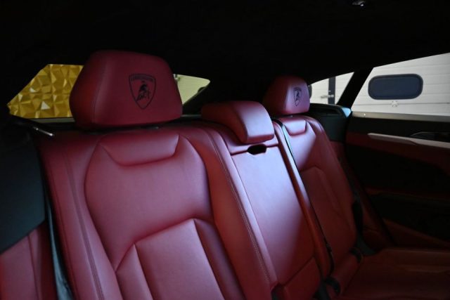 LAMBORGHINI Urus usata 136