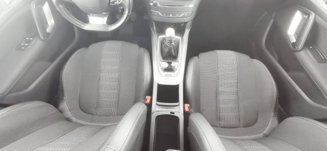 PEUGEOT 308 usata, con Airbag testa