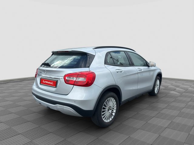 MERCEDES-BENZ CLA usata 4