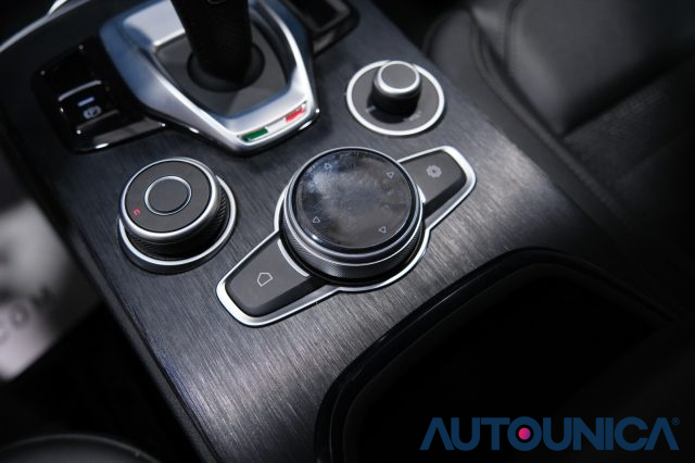 ALFA ROMEO Stelvio usata, con Volante multifunzione