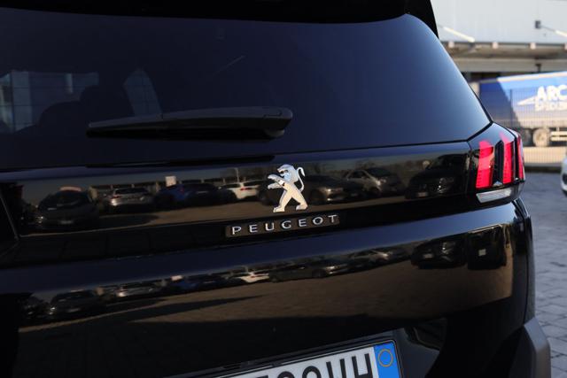PEUGEOT 5008 usata, con Fari LED
