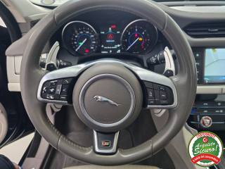 JAGUAR XF usata, con Fari Xenon