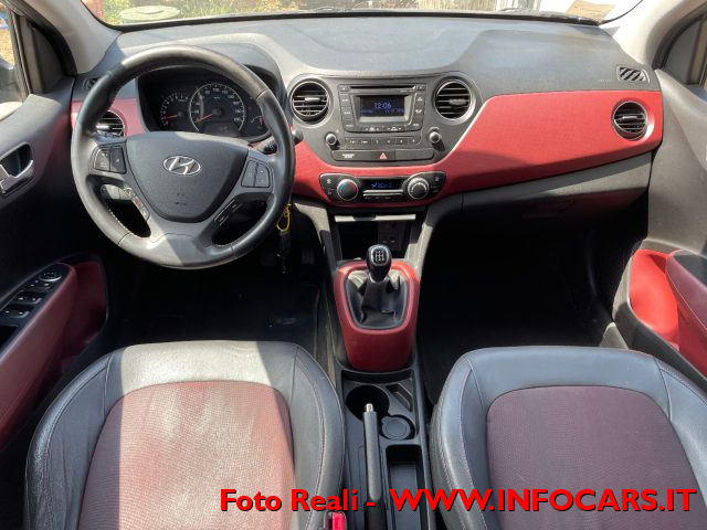 HYUNDAI i10 usata, con Park Distance Control