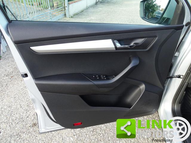 SKODA Karoq usata, con Apple CarPlay