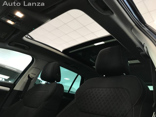 SKODA Superb usata, con Park Distance Control