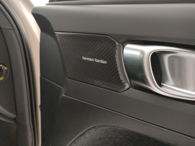 VOLVO XC40 usata, con USB