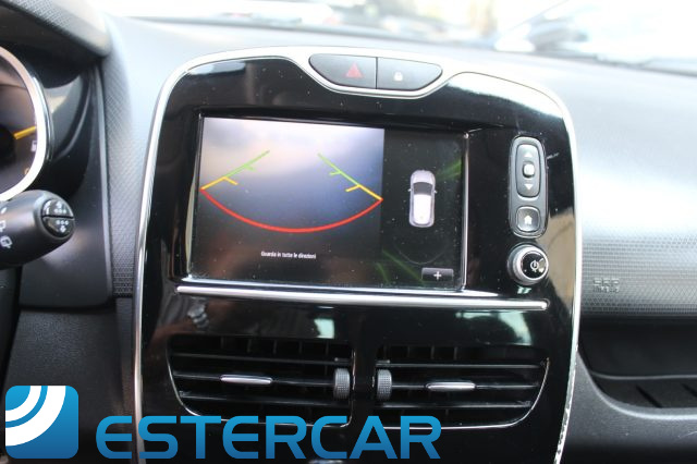 RENAULT Clio usata, con Telecamera per parcheggio assistito