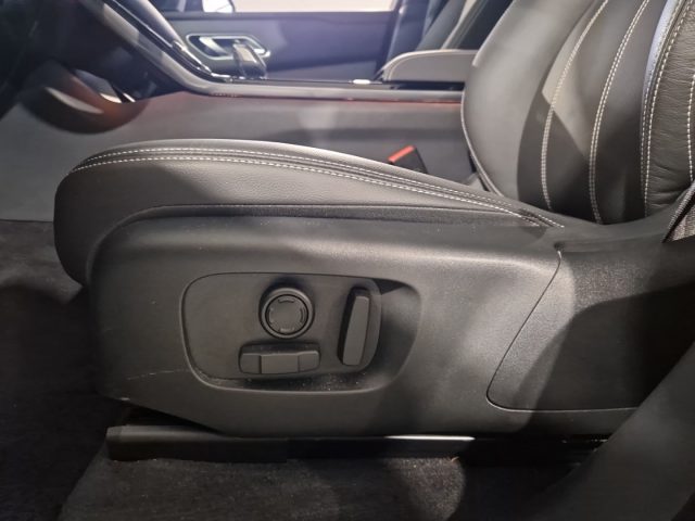 LAND ROVER Range Rover Velar usata, con Sedile posteriore sdoppiato