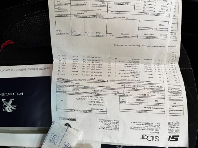 PEUGEOT 2008 usata, con Isofix