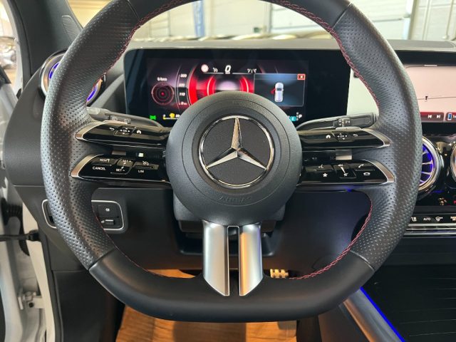 MERCEDES-BENZ GLA 200 usata, con Climatizzatore