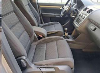 VOLKSWAGEN Touran usata, con Fendinebbia