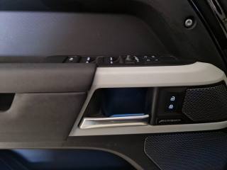 LAND ROVER Defender usata, con Volante in pelle