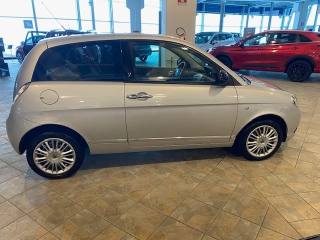 LANCIA Ypsilon usata, con Sedile passeggero ribaltabile