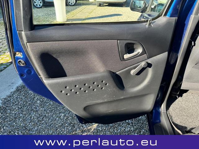 TOYOTA Yaris usata, con Lettore CD