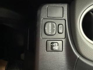 TOYOTA Yaris usata 12