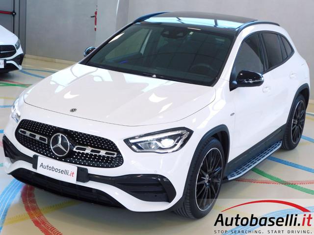 MERCEDES-BENZ GLA 180 usata, con Volante multifunzione