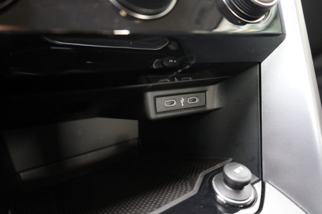 VOLKSWAGEN T-Roc usata 73