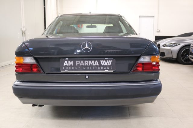 MERCEDES-BENZ 500 usata, con Autoradio